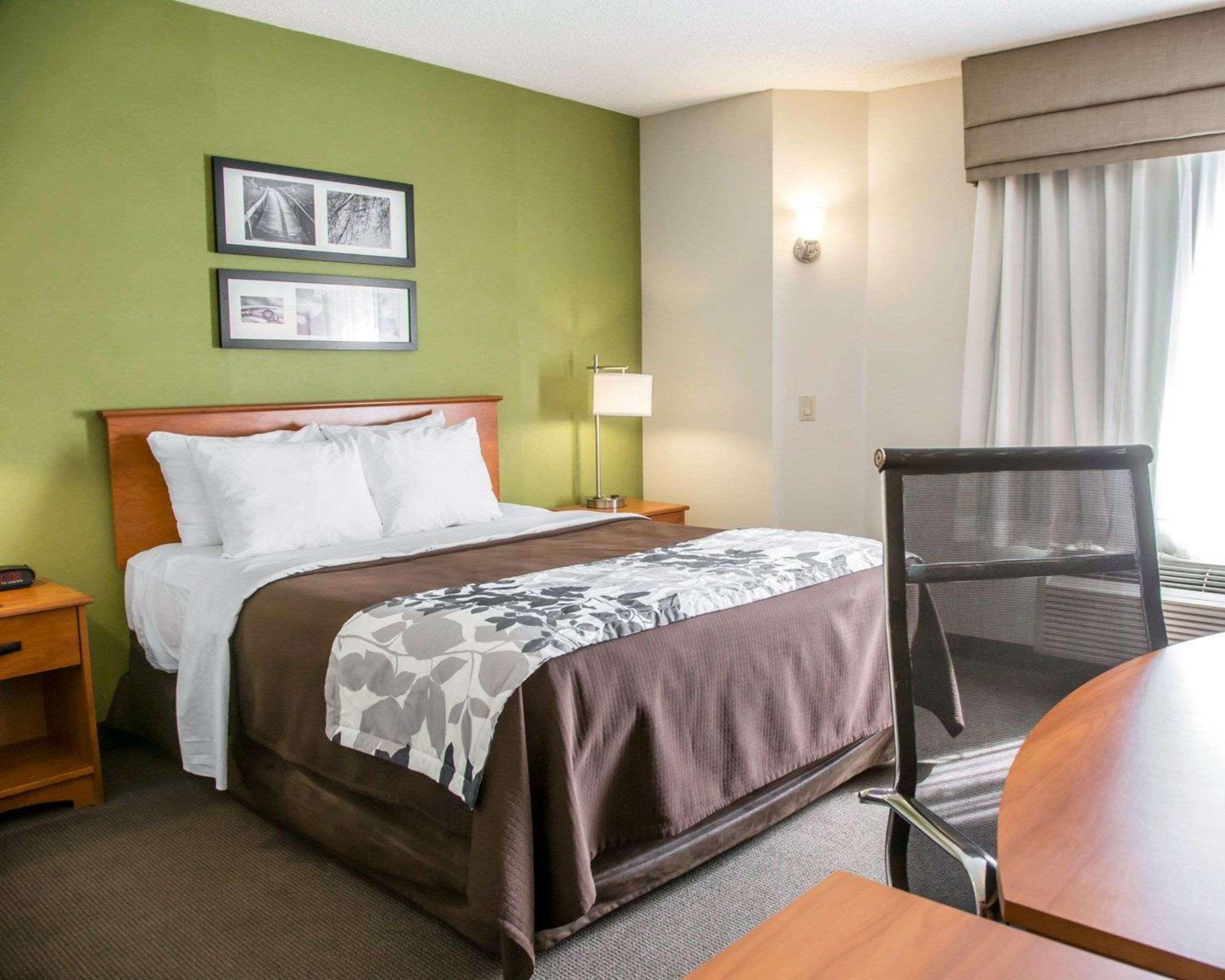 Inn Sleep Midway Airport 2*