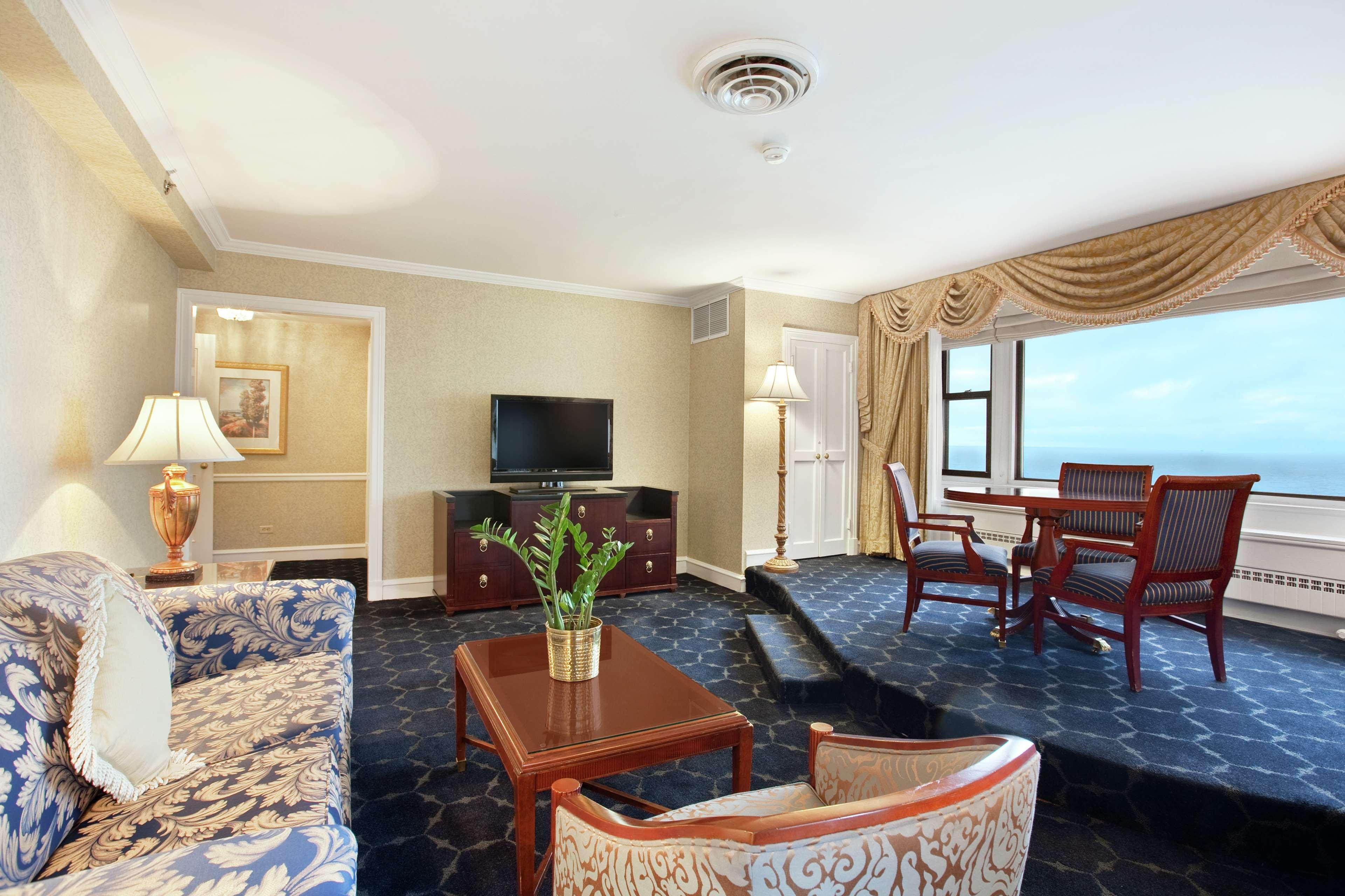 The Drake Hotel 4*