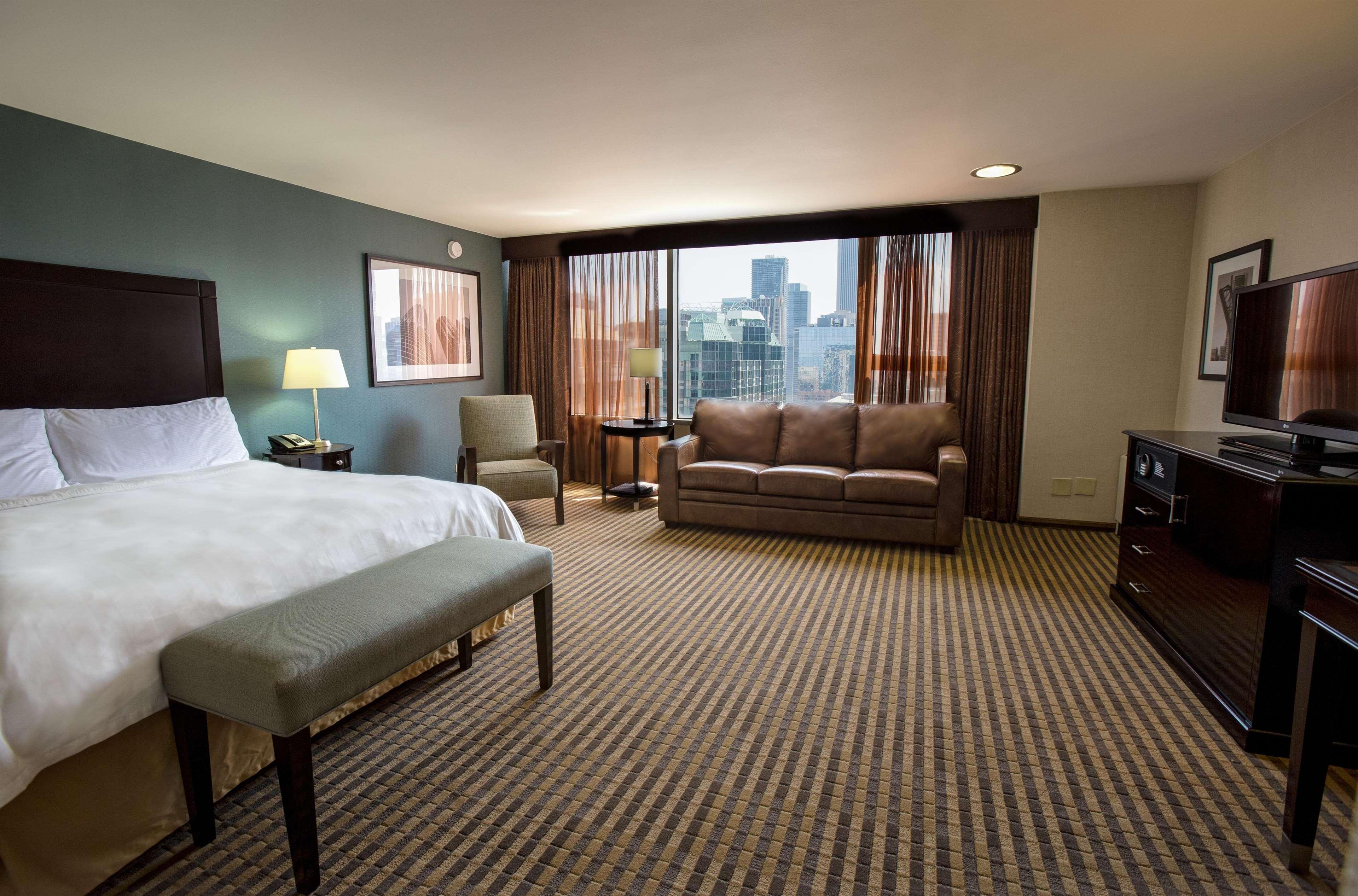 Hotel Hampton Downtown/magnificent Mile 3*