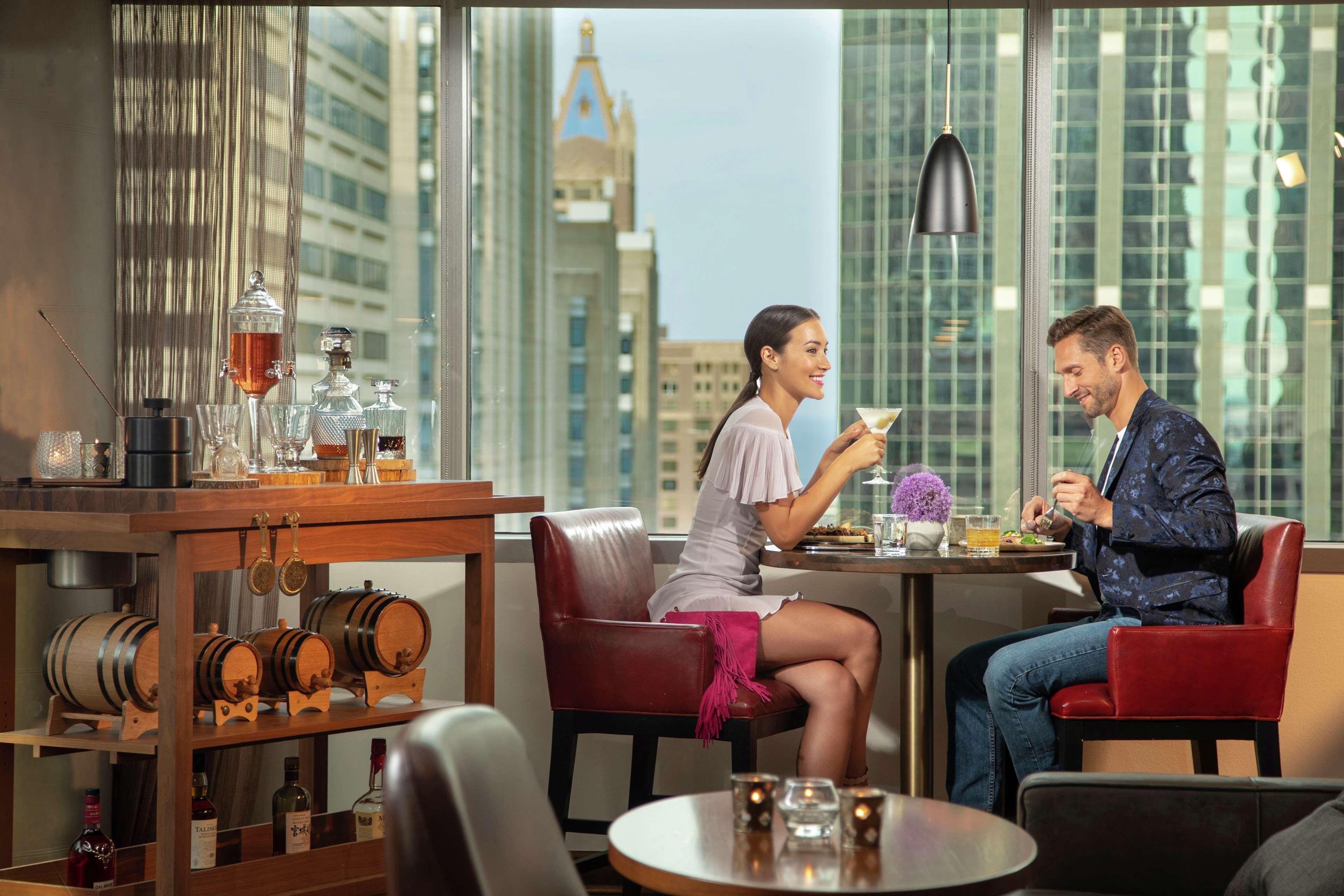 By Marriott Downtown Magnificent Mile Hotel