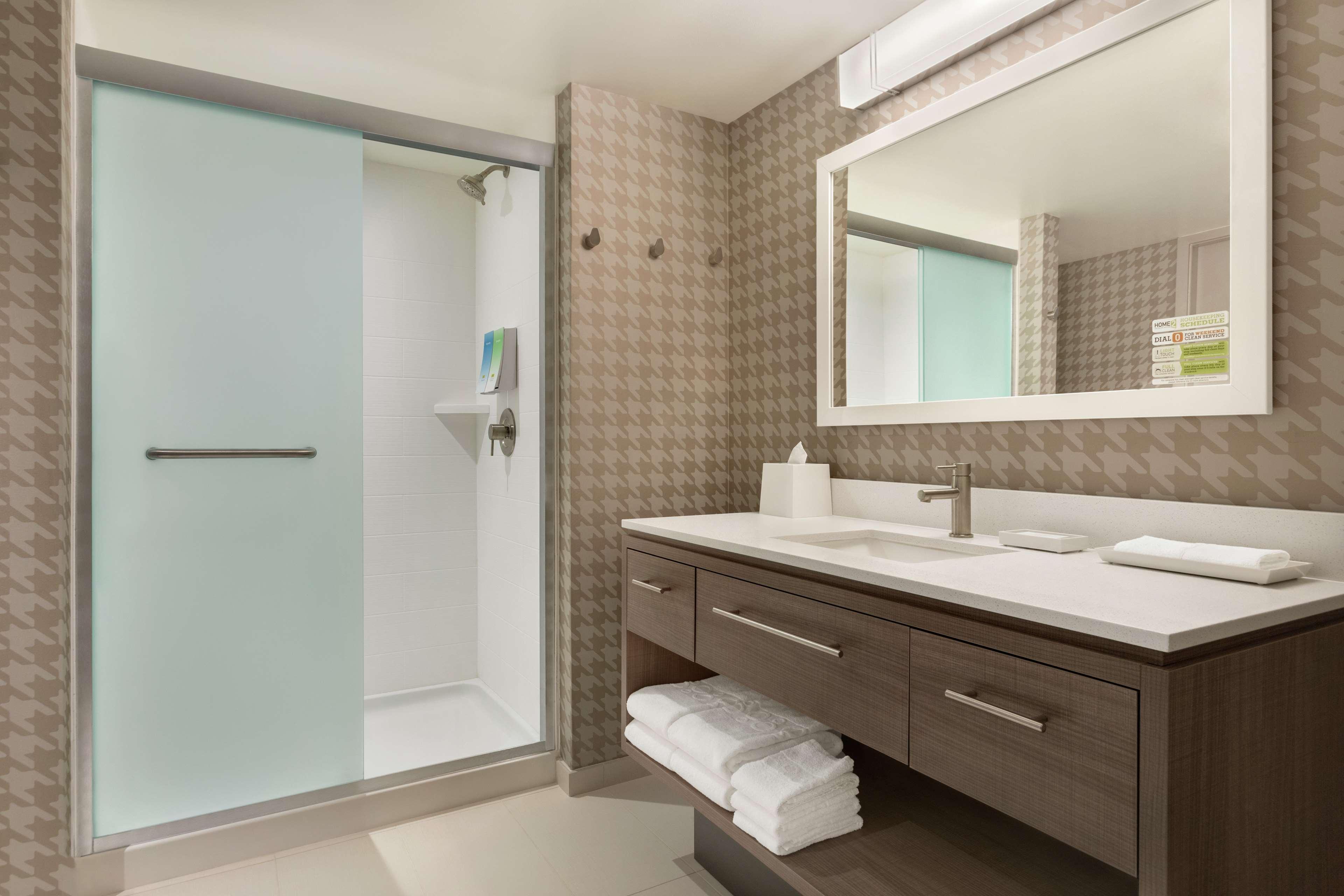 Home2 By Hilton River North 3*