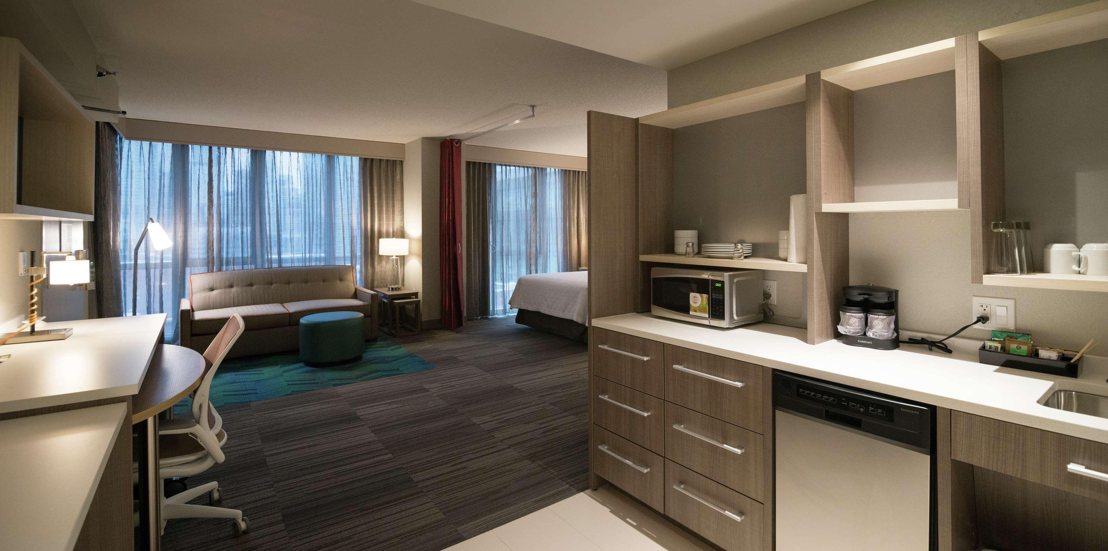 Home2 By Hilton River North Chicago