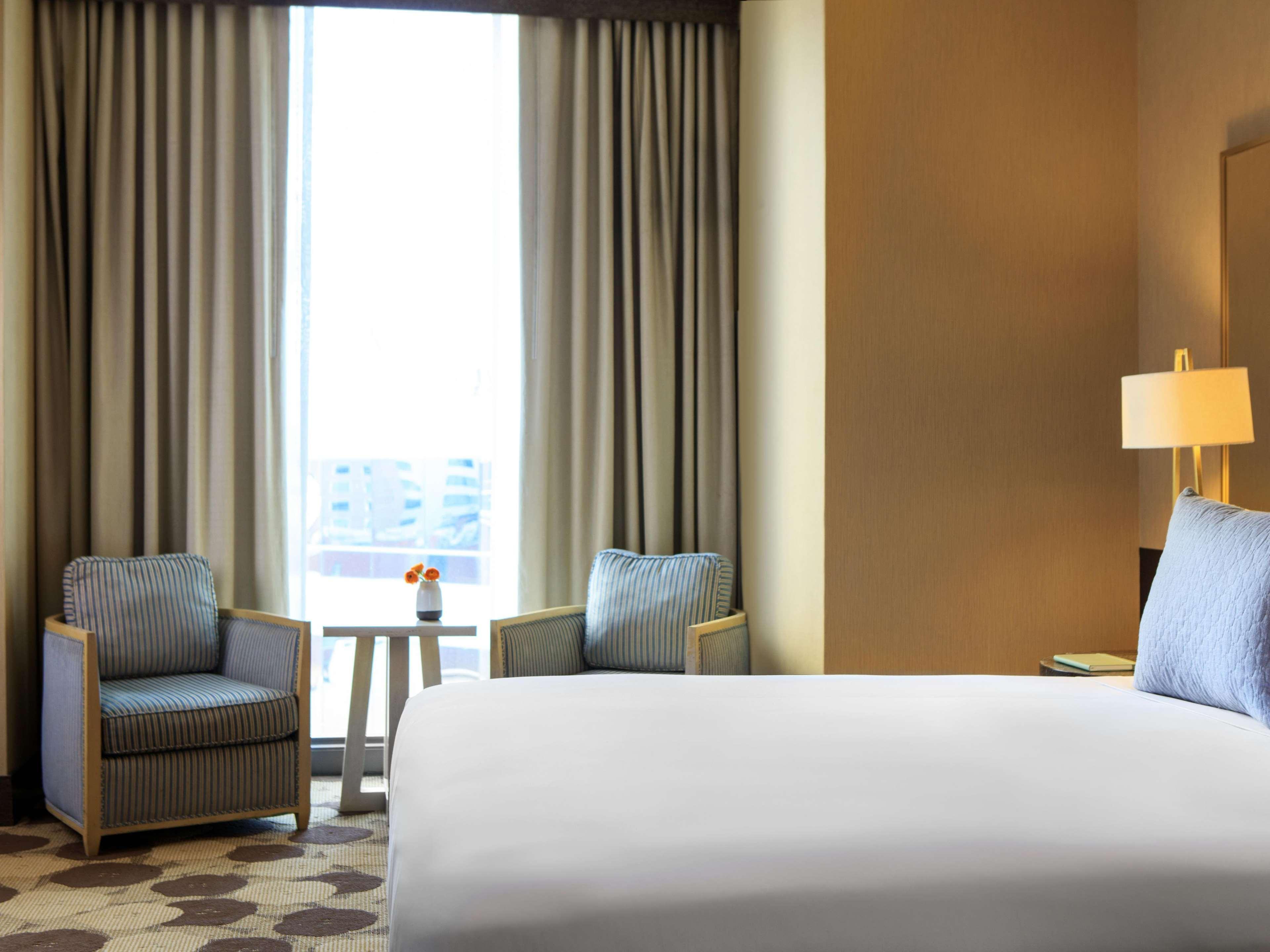 The Royal Sonesta River North 4*
