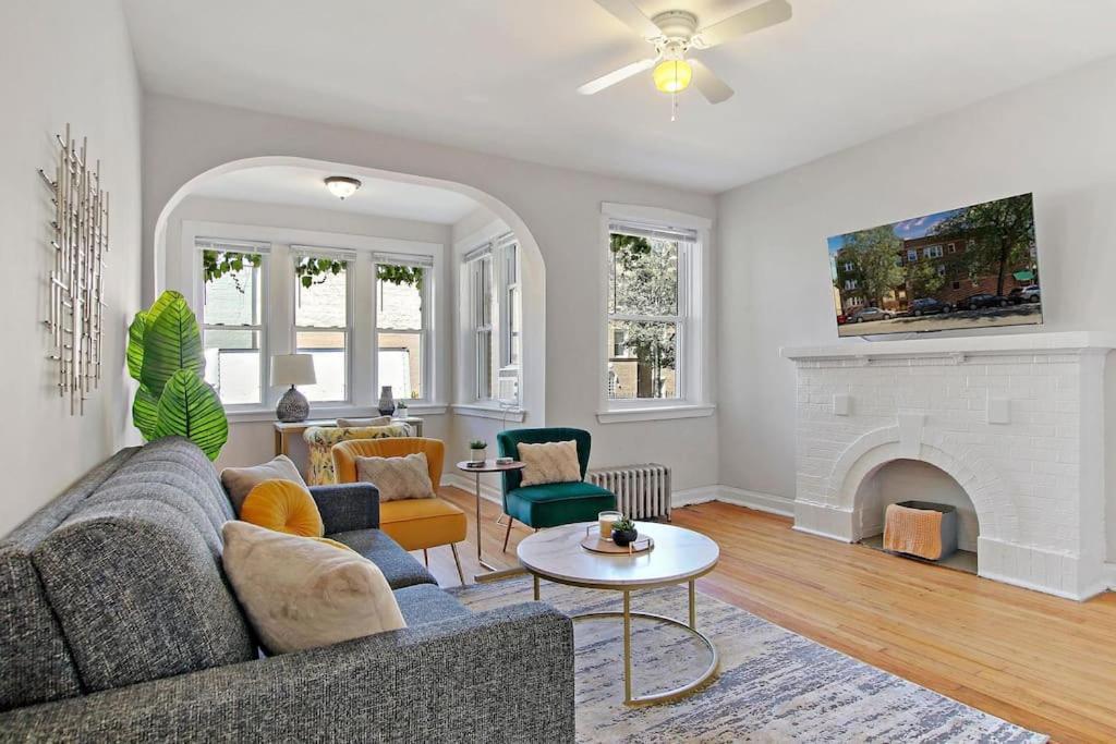 Charming 3br Apt Close To Stores & Dining - Newgard 1n * Chicago
