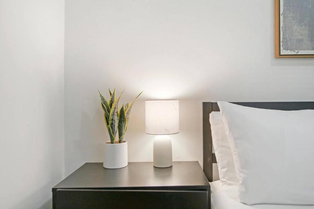 Charming 3br Apt Close To Stores & Dining - Newgard 1n * Chicago