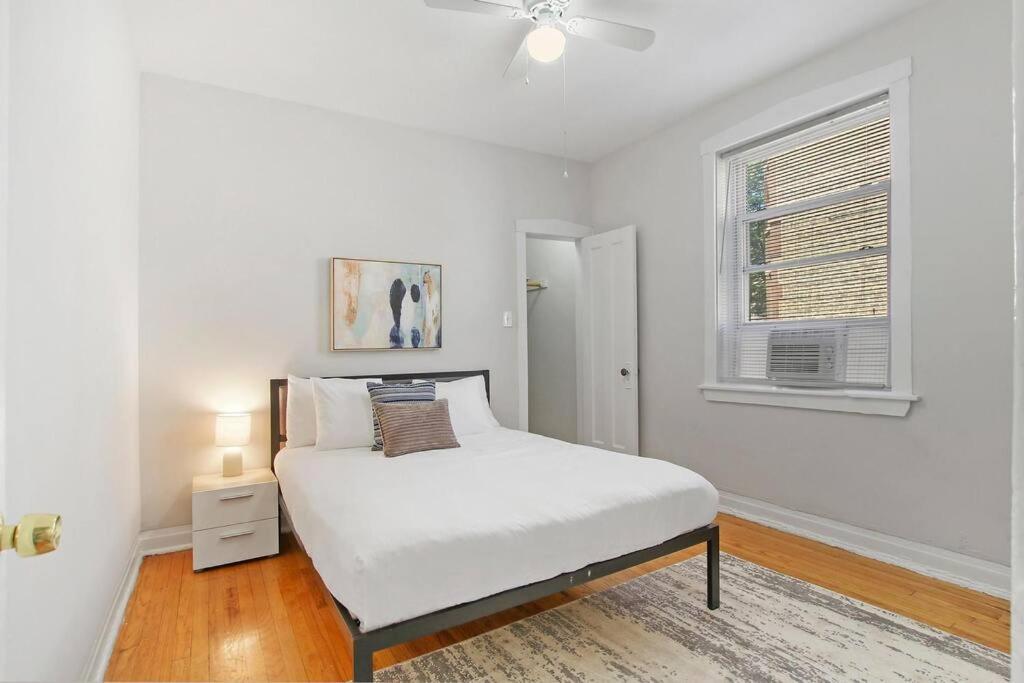 Charming 3br Apt Close To Stores & Dining - Newgard 1n Chicago