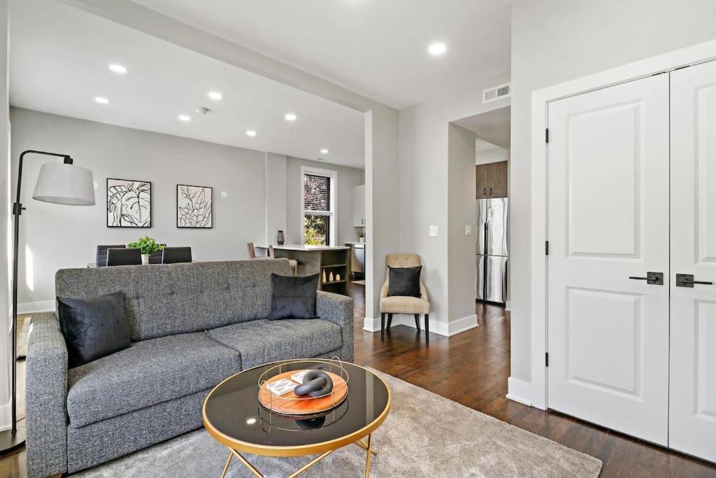 Apartment Roomy 3-bedroom In Avondale - Park N2 Chicago