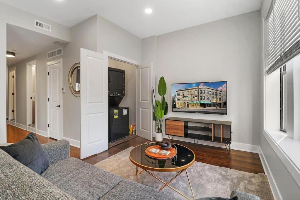 Roomy 3-bedroom In Avondale - Park N2 Apartment *