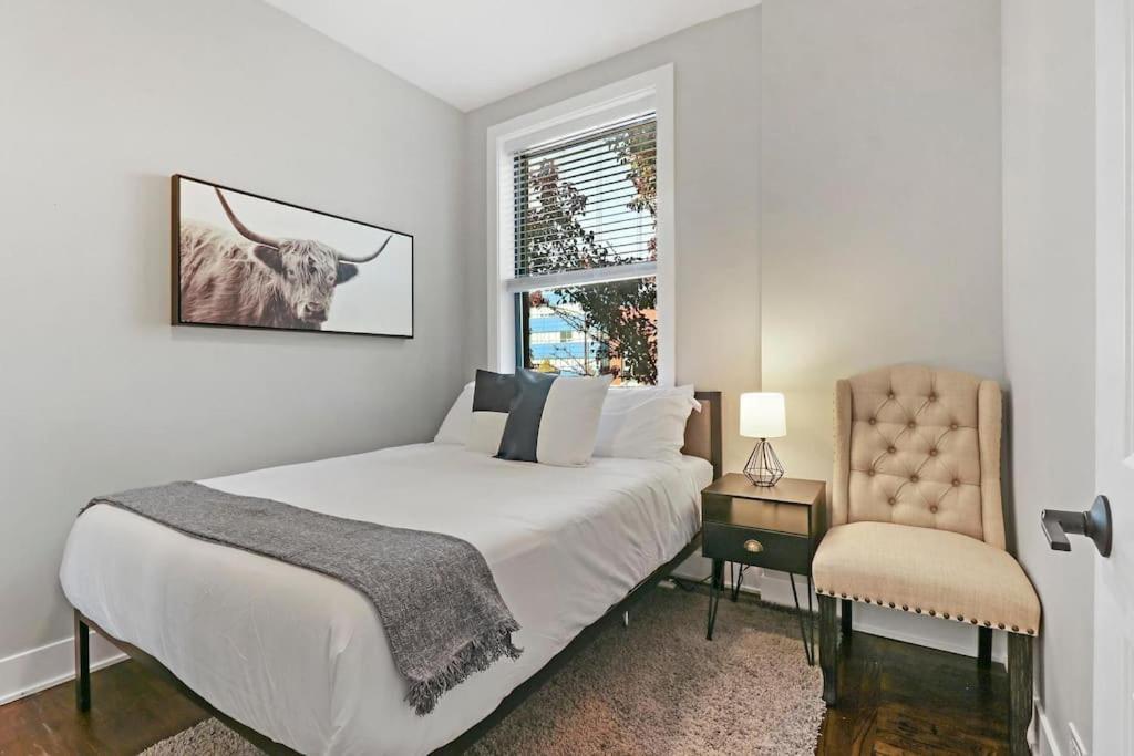 Roomy 3-bedroom In Avondale - Park N2 Apartment Chicago