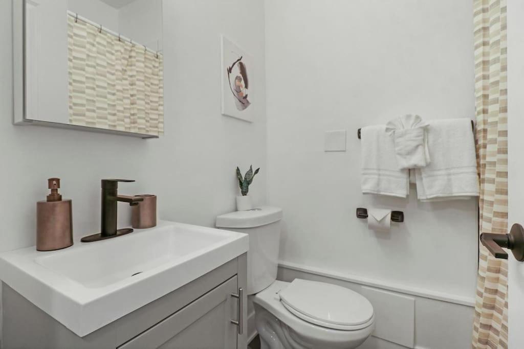 Roomy 3-bedroom In Avondale - Park N2 Apartment *