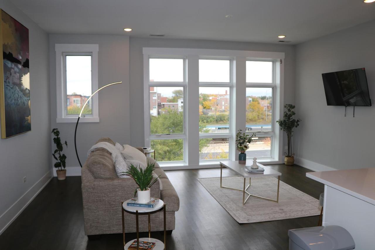 Exquisite Haven 2bed 2bath Near Downtown And United Center Apartment
