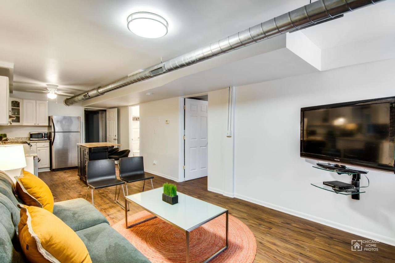 Quiet Comfort In The Big City, Just Steps To The Blue Line Apts Chicago