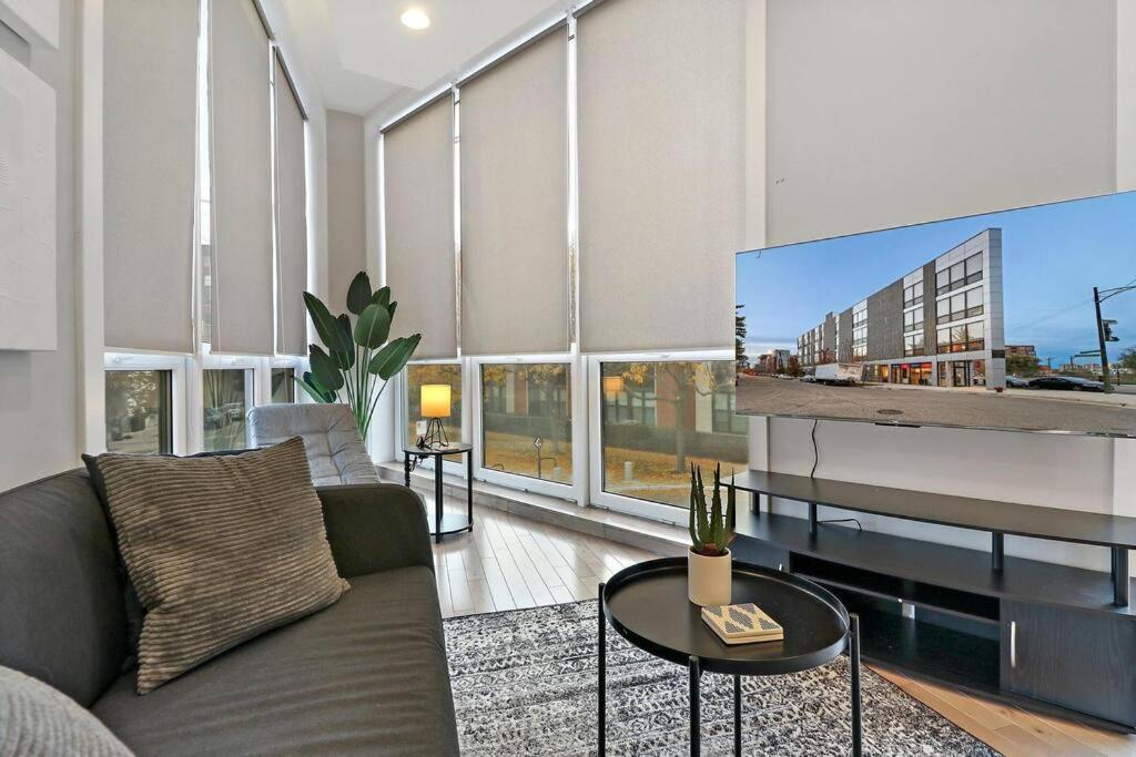 Nicely Decorated 1br Apt With Laundry - Crosby 202 *