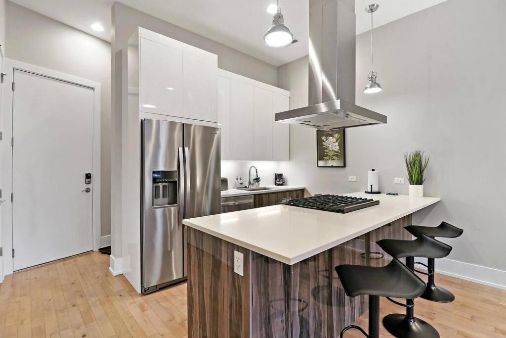 Apartment 1-bedroom Minimalist With Laundry - Crosby 204