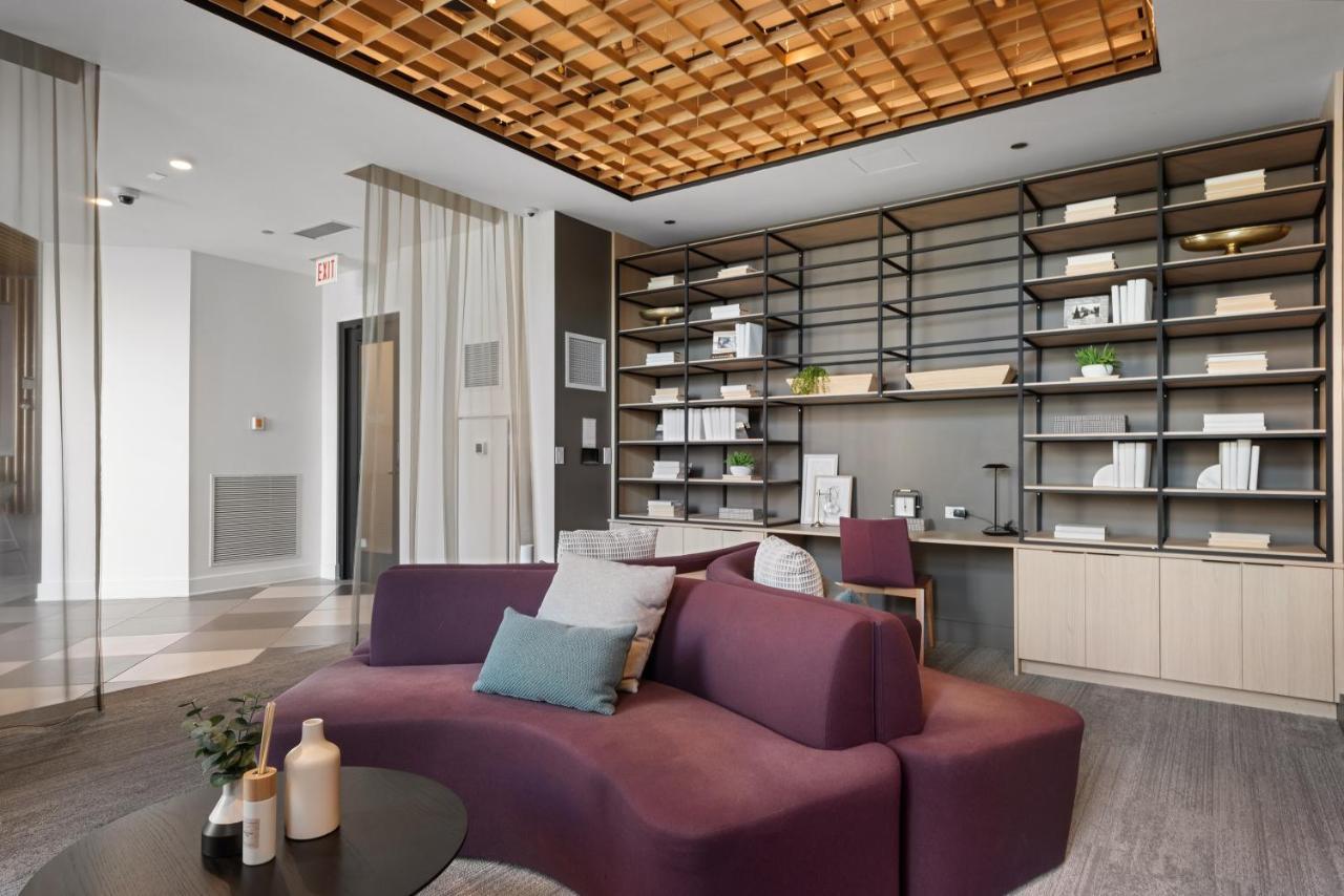 Cloud9 - River West At Avenir Apartment
