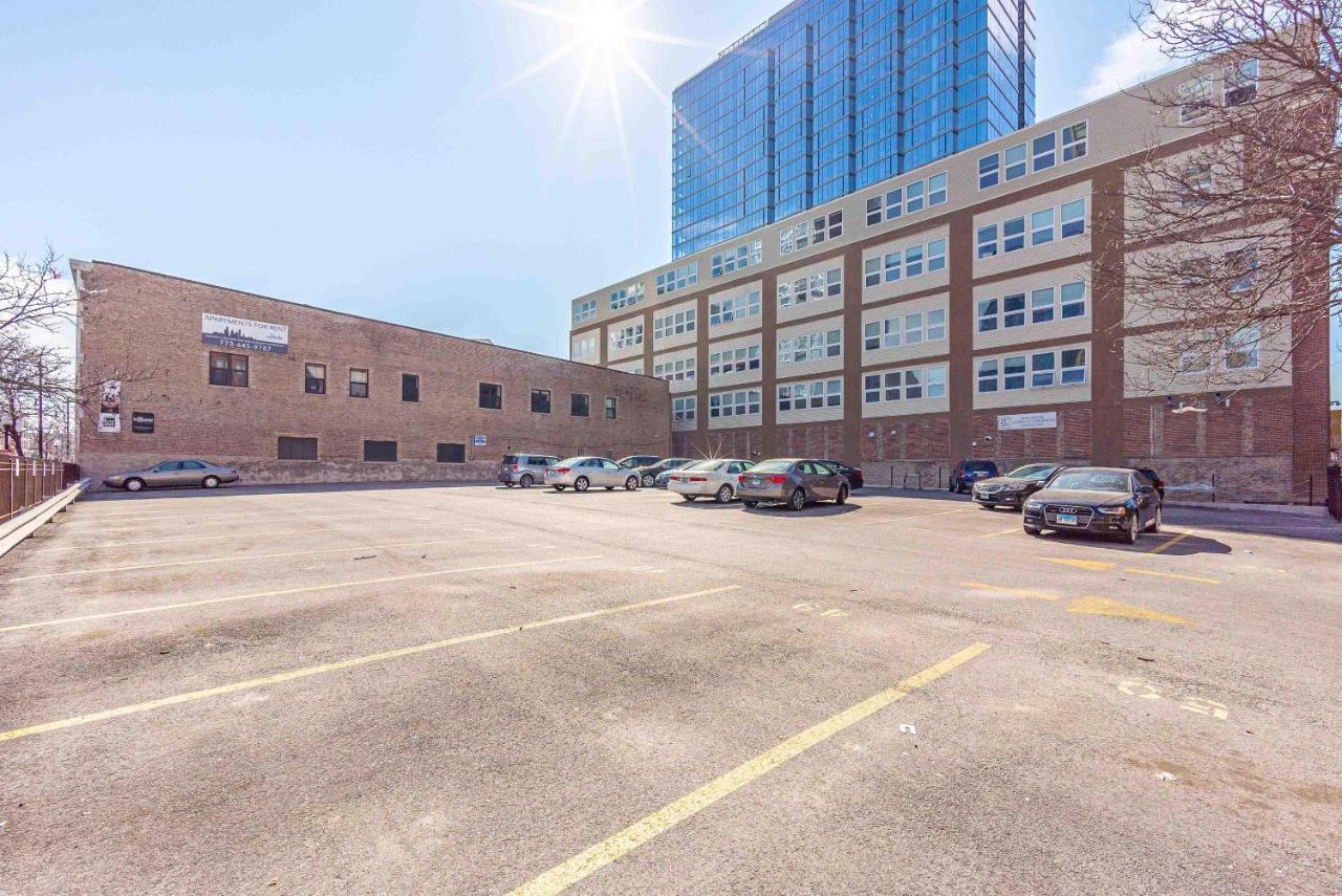 Mccormick Place 2b-2b With Optional Parking And Gym That Sleeps 8