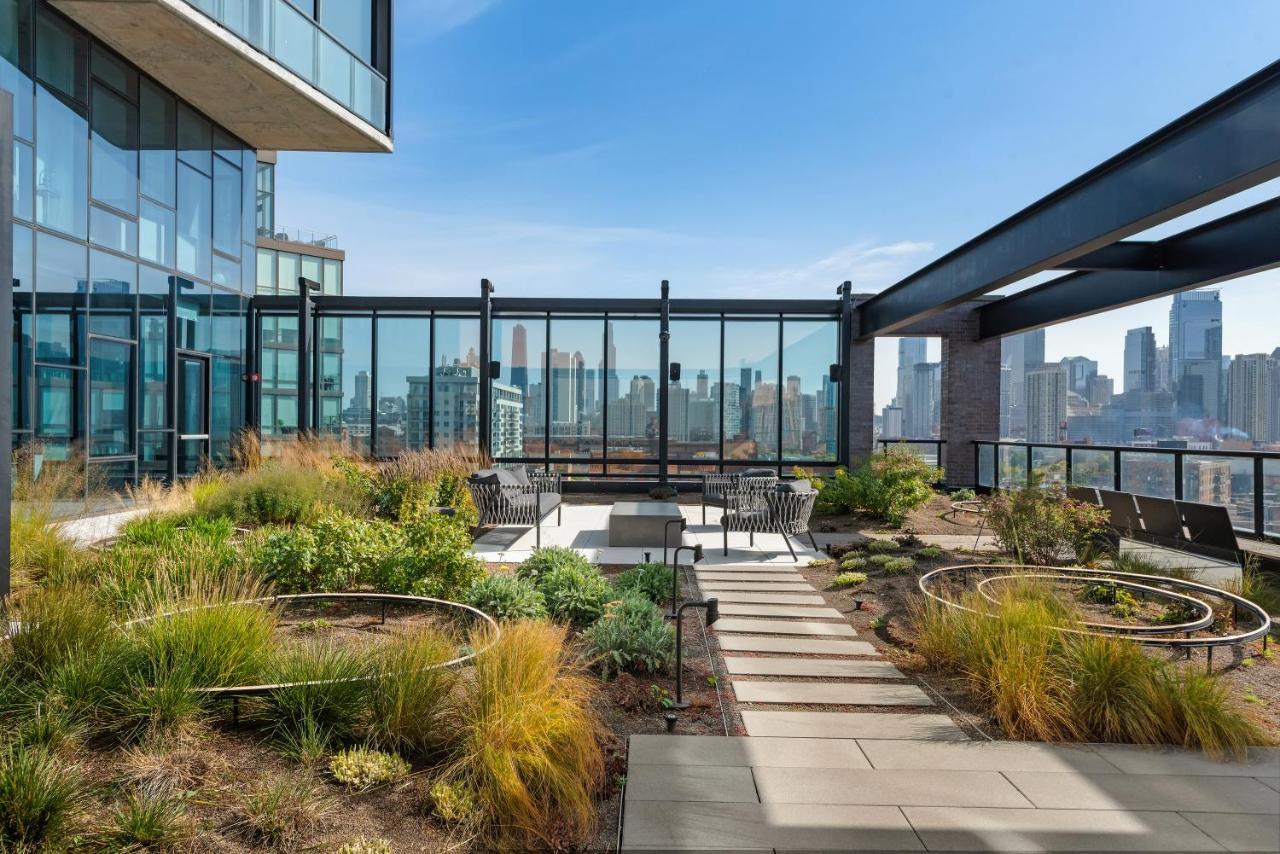 Cloud9 - River West At Avenir Apartment