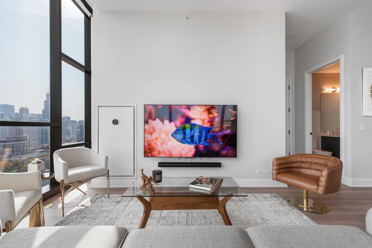 Cloud9 - River West At Avenir Apartment Chicago