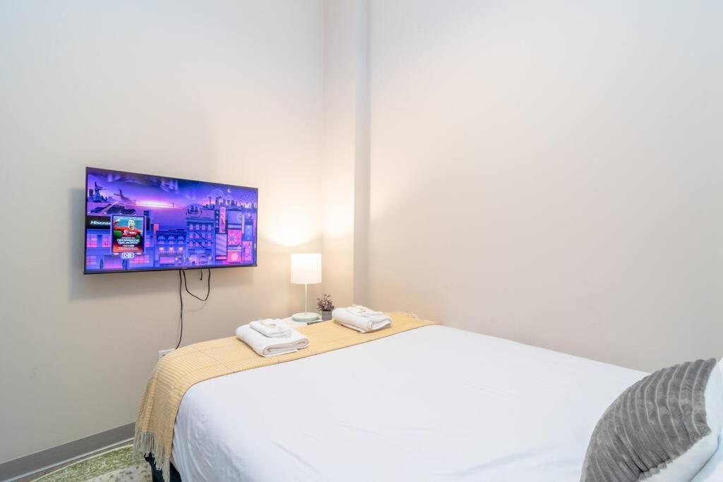 Modern 2br In South Loop Near Soldier Field, Grant Park, Downtown, & Lakefront Trail Apartment