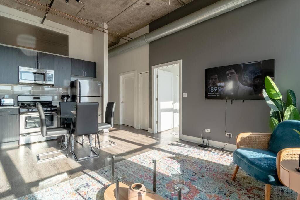 Mccormick Place Beautiful 2br With Optional Parking Sleeps Up To 8 Near Soldier Field, Grant Park And Lakefront Trail Apartamento *