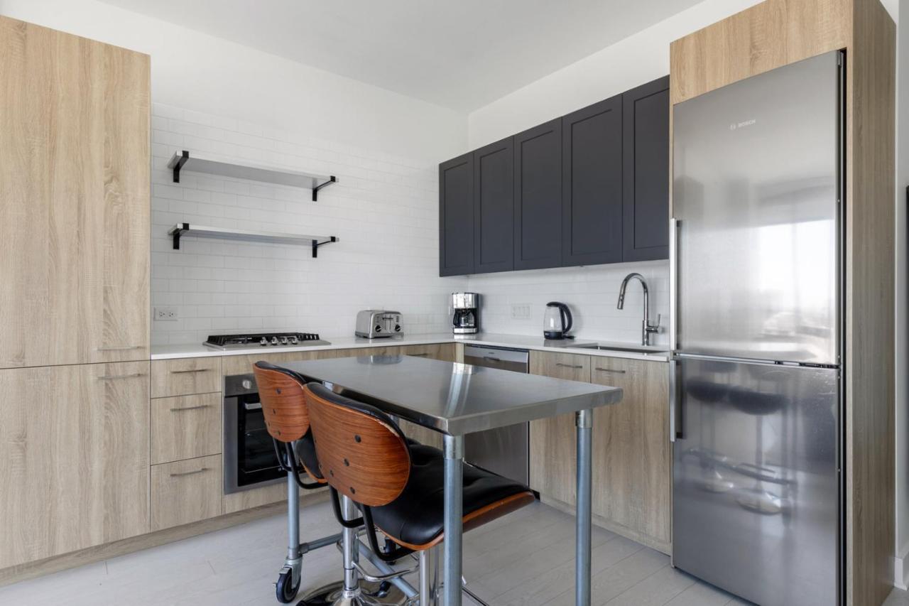 W Loop W Gym Pool Coworking Nr Uic Chi-396 * Chicago