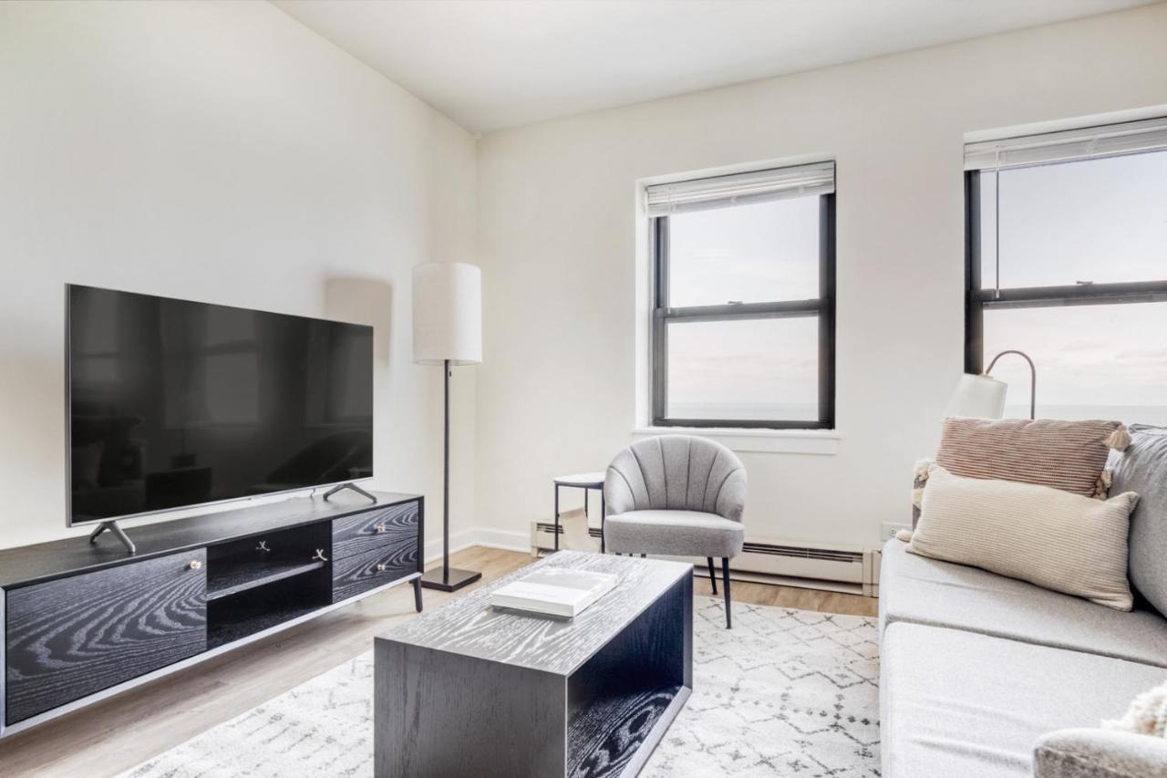 Apartment Gold Coast 1br W Doorman Gym 2 Blocks To L Chi-554 *