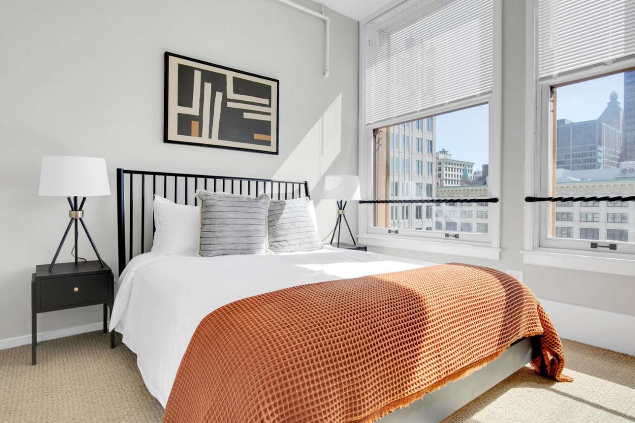 Loop 2br W Gym Doorman Same Block As L Chi-673 * Chicago
