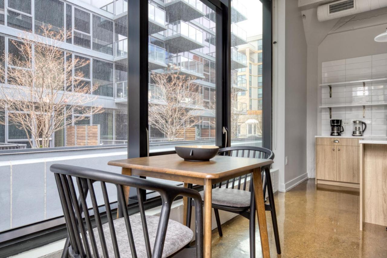 River North 1br W Gym Lounge Roof Nr Riverwalk Chi-897 Apartment *
