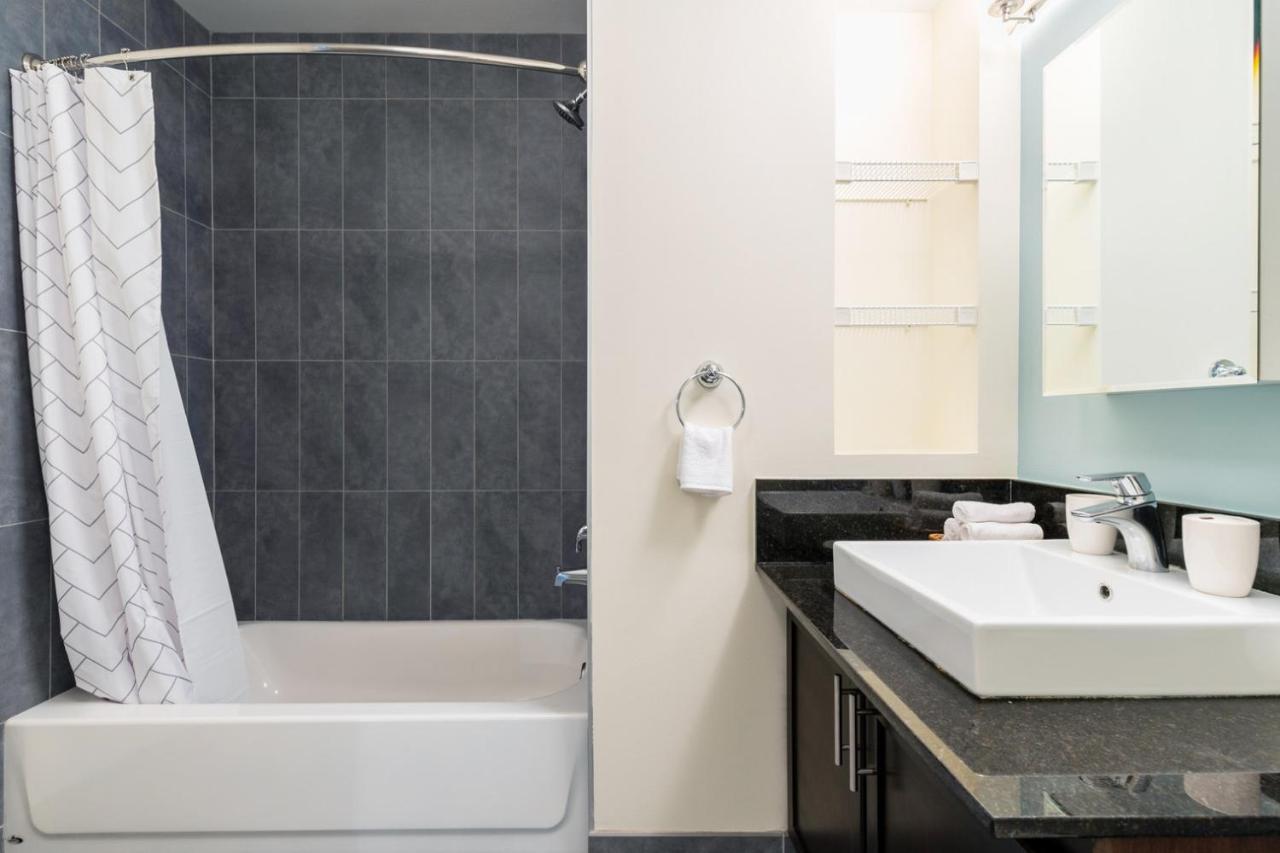 Loop 1br W Gym Pool Nr Financial District Chi-212