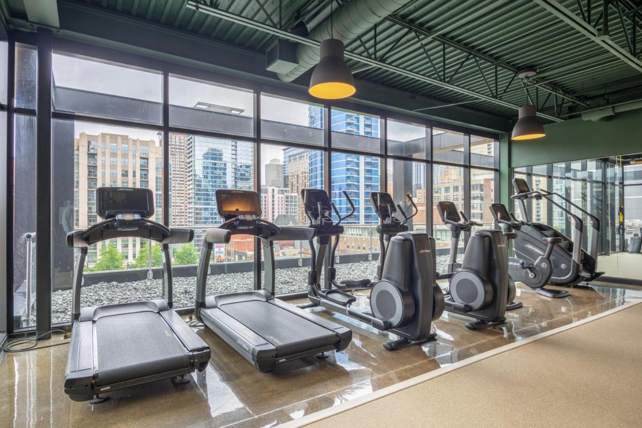 Apartment River North 1br W Gym Lounge Roof Nr Riverwalk Chi-897 *
