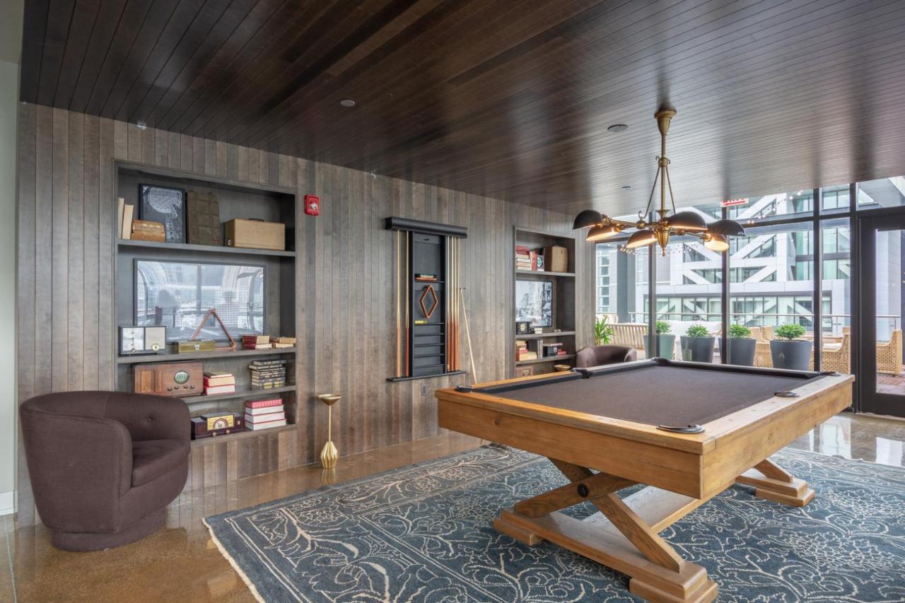 River North 1br W Gym Lounge Roof Nr Riverwalk Chi-897 Chicago