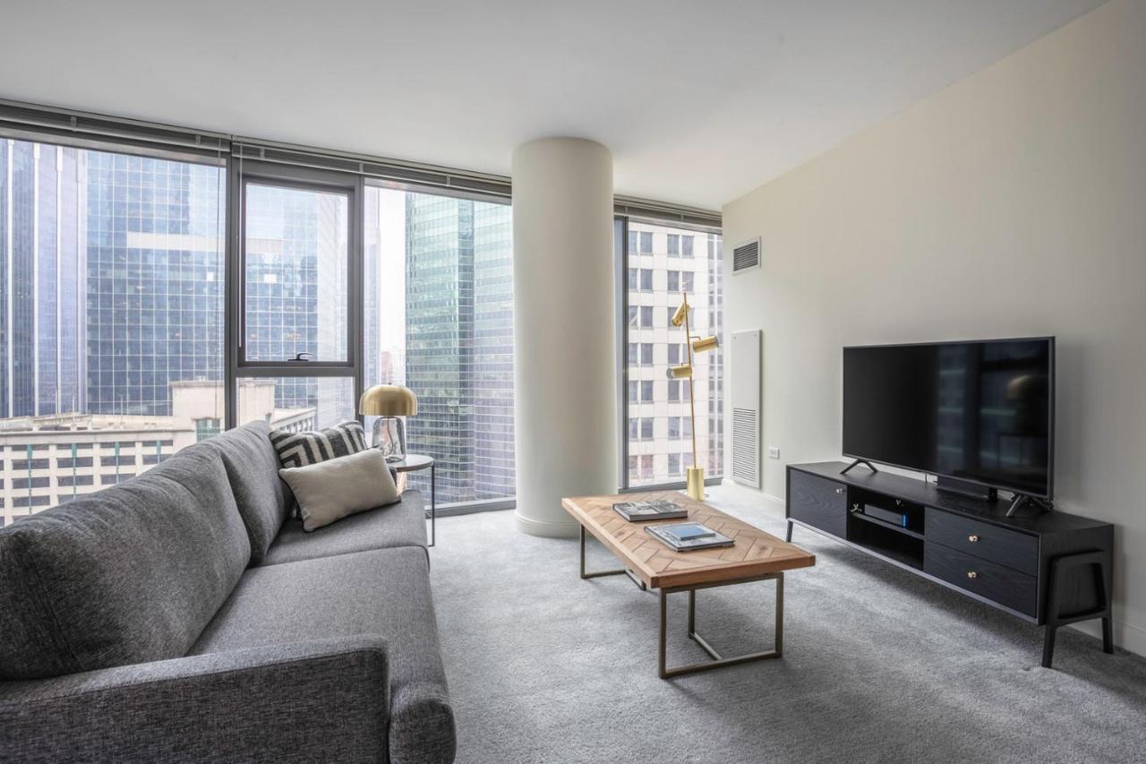 Loop 2br W Gym Pool Nr Financial District Chi-223 *