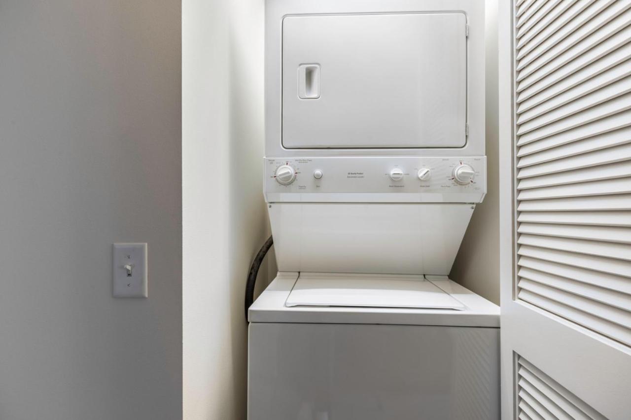 Loop 2br W Gym Pool Nr Financial District Chi-223