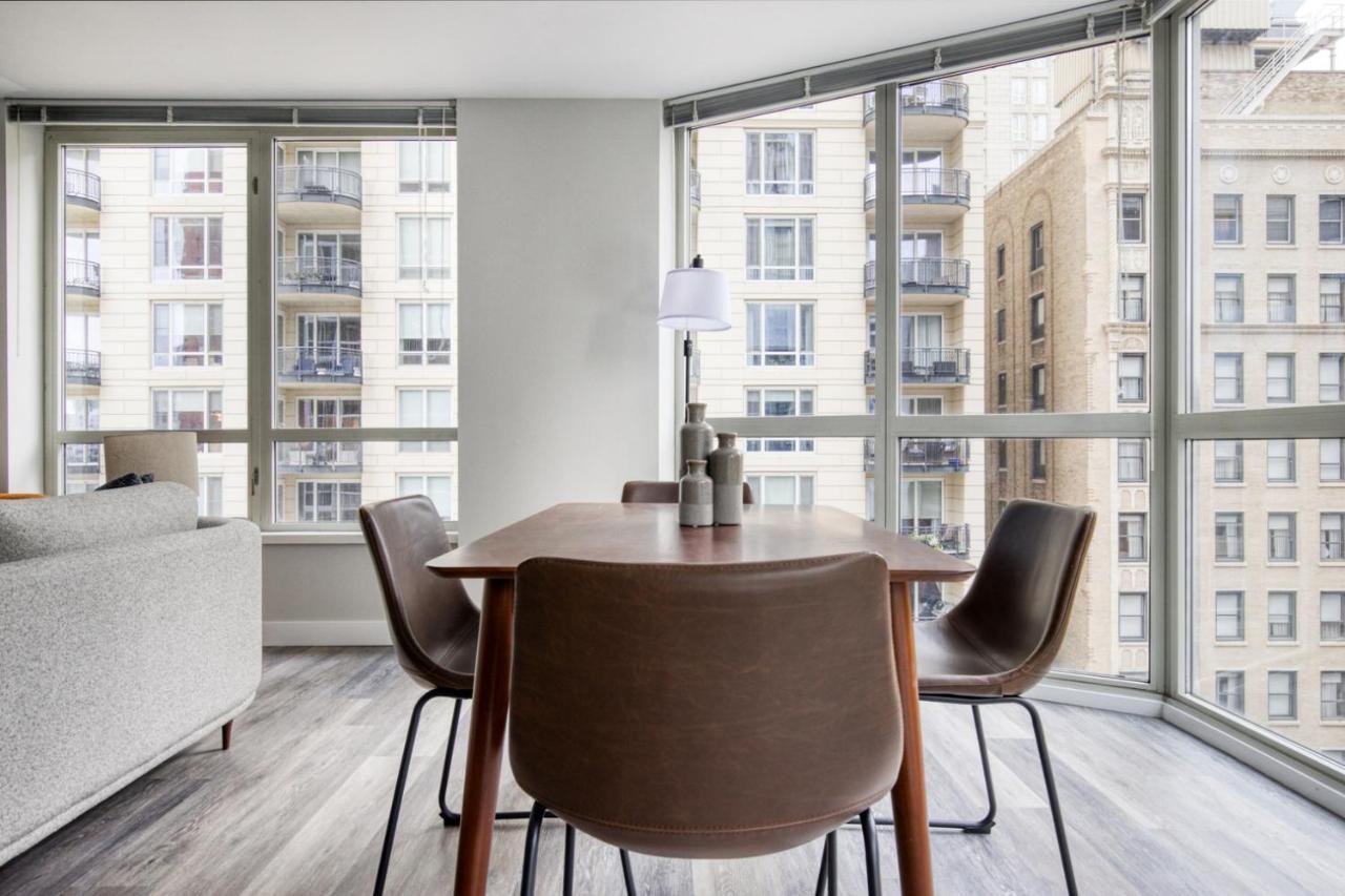 Gold Coast 2br W Gym Lounge 1 Block To L Chi-801 Apartment