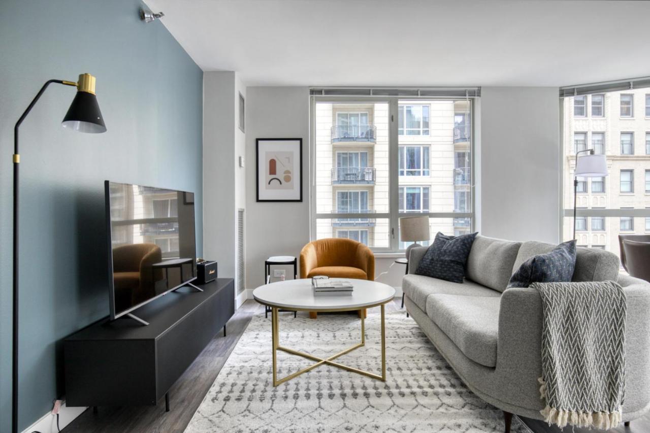 Gold Coast 2br W Gym Lounge 1 Block To L Chi-801 * Chicago