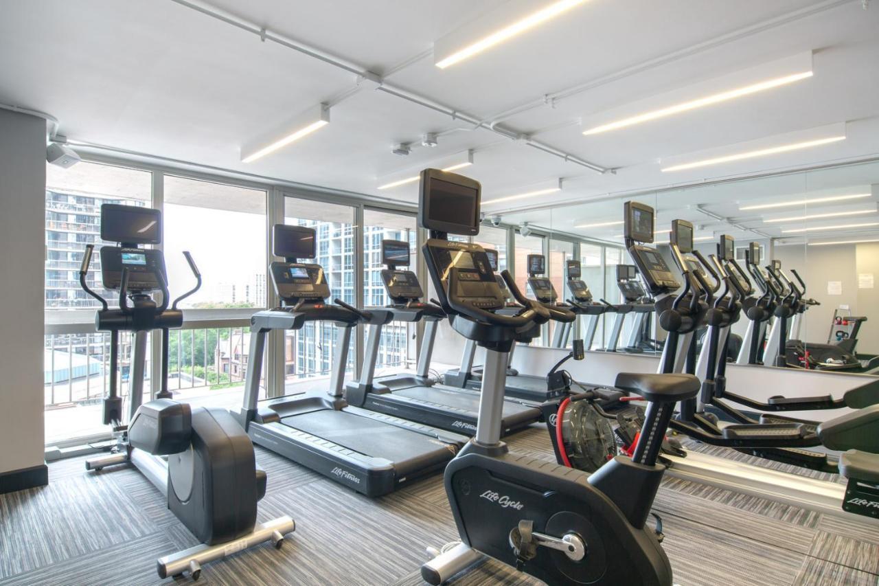 Gold Coast 2br W Gym Lounge 1 Block To L Chi-801 Chicago