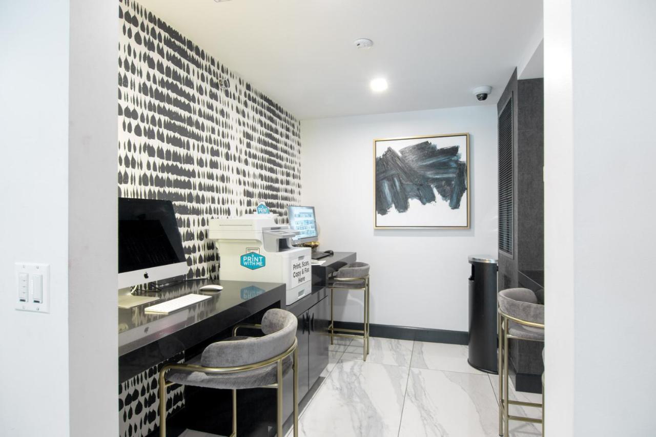 Gold Coast 2br W Gym Lounge 1 Block To L Chi-801 Apartment *