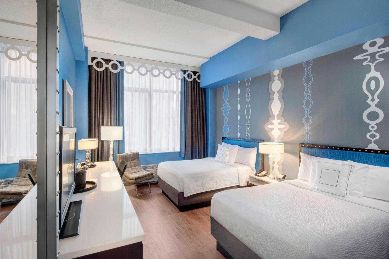Hotel Fairfield And Downtown/ Magnificent Mile