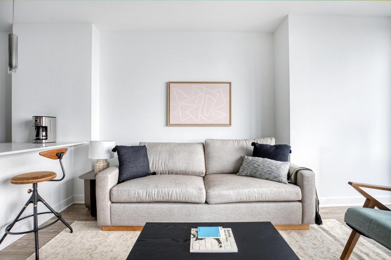 Apartment S Loop 1br W Pool Gym Roof 1 Block To L Chi-431 *