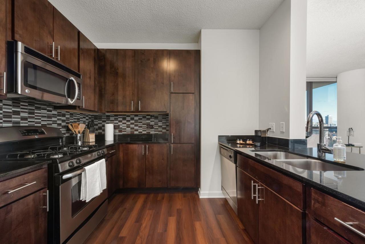 K2 Sky High With Stunning Views In West Loop Apartment *