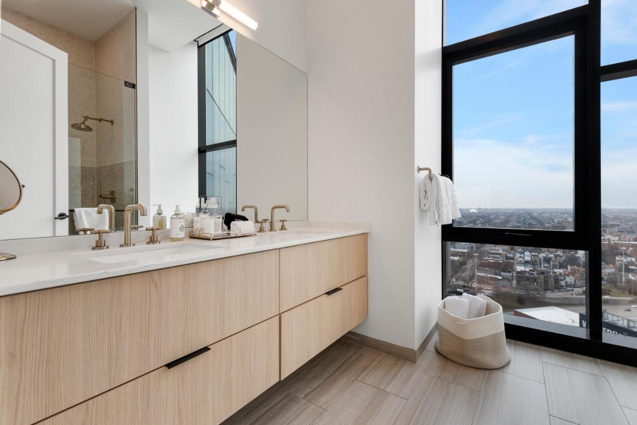 Avenir West Loop Penthouses With Iconic Views Apartment *