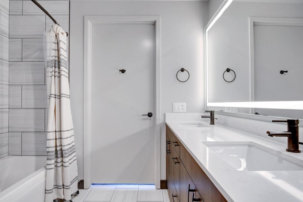 W Loop 2br W Gym Pool Lounge 2 Blocks From L Chi-489 *