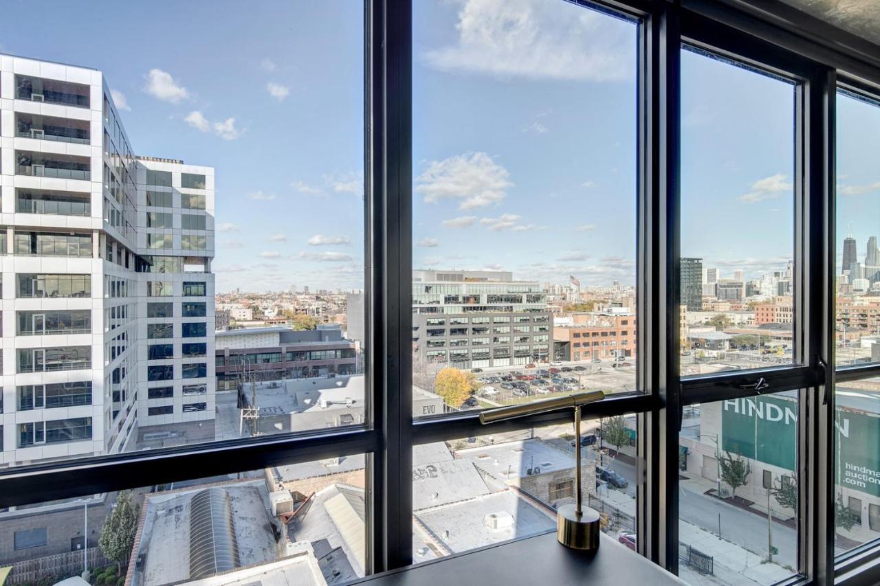 W Loop 2br W Gym Pool Lounge 2 Blocks From L Chi-489