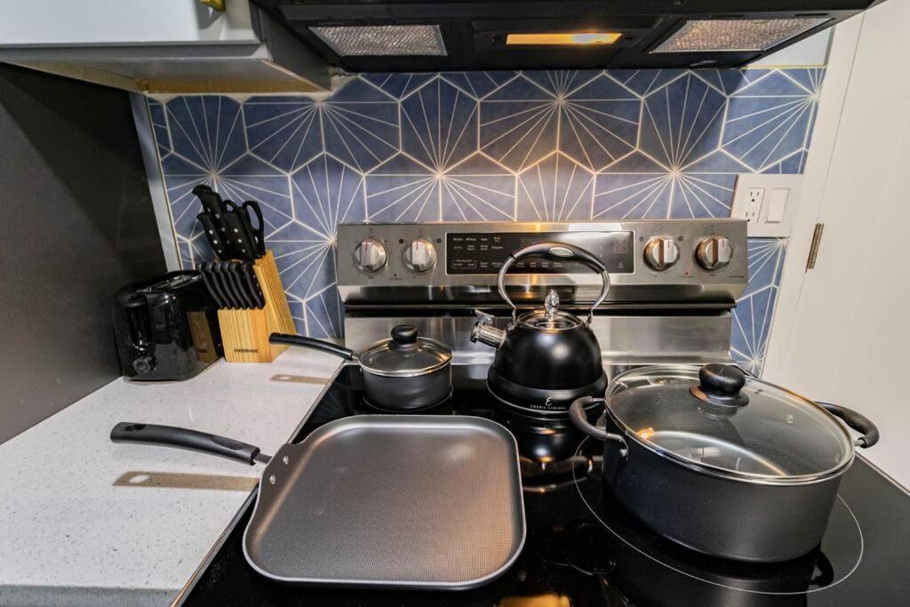 2br Modern And Cozy Apt Logan Square Pet Friendly Apartment Chicago