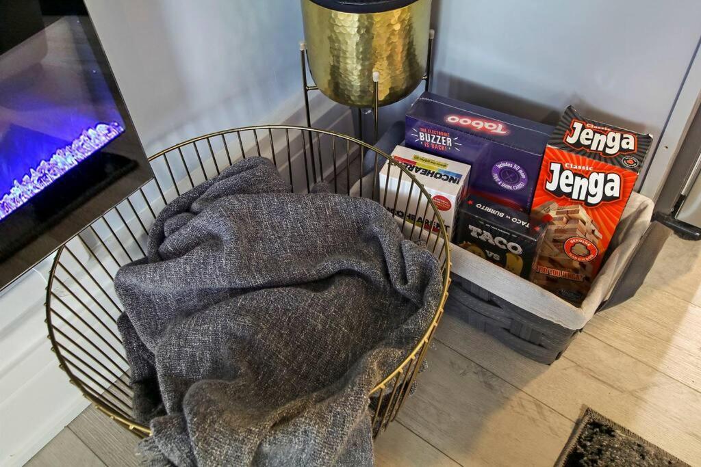 2br Modern And Cozy Apt Logan Square Pet Friendly * Chicago