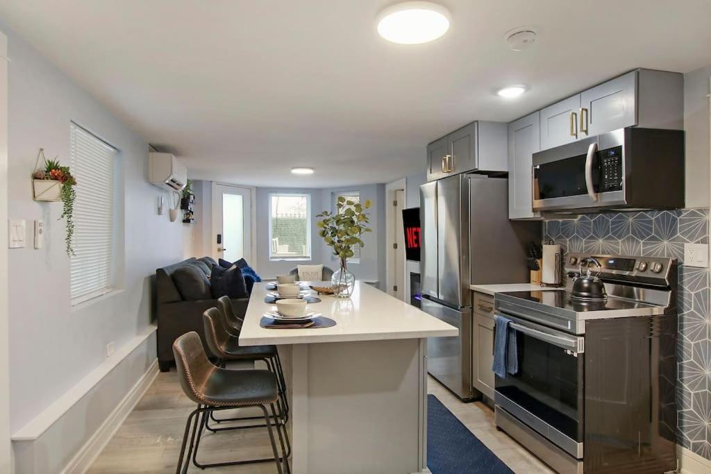 2br Modern And Cozy Apt Logan Square Pet Friendly