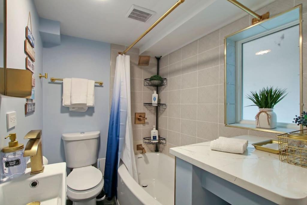 2br Modern And Cozy Apt Logan Square Pet Friendly