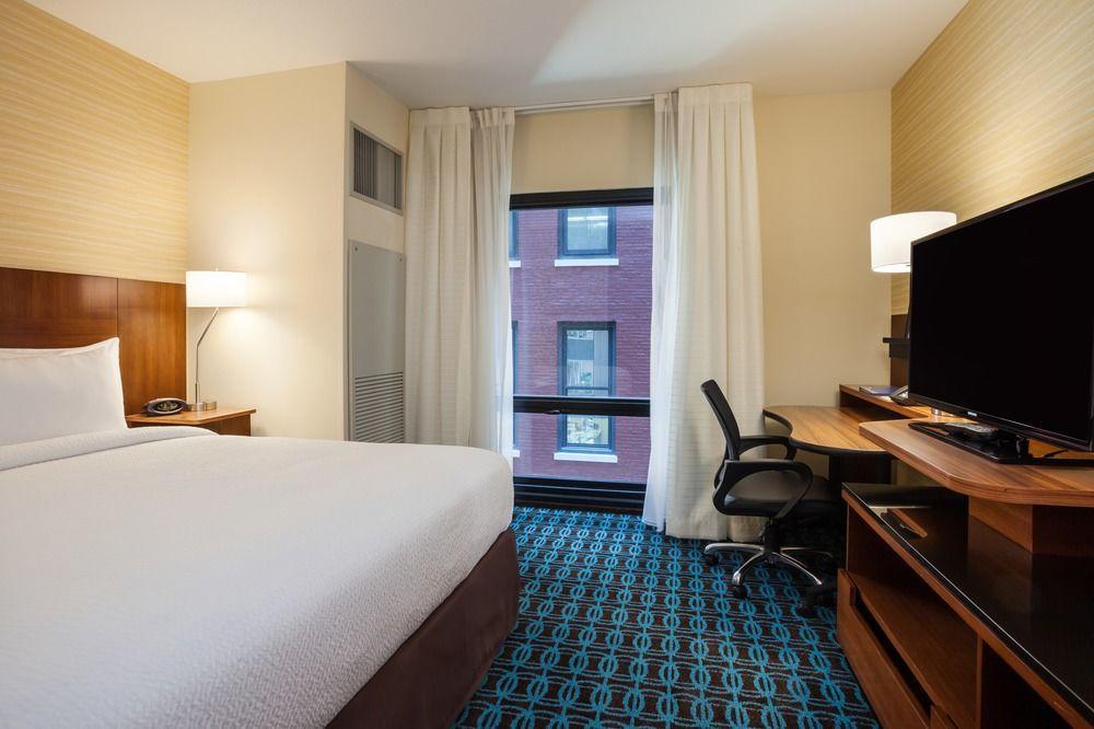 Fairfield And Downtown-river North 3*