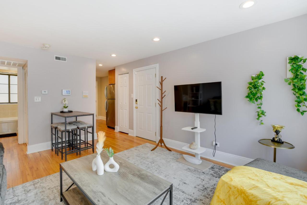 Pet-friendly Urban Vacation Apartment Chicago