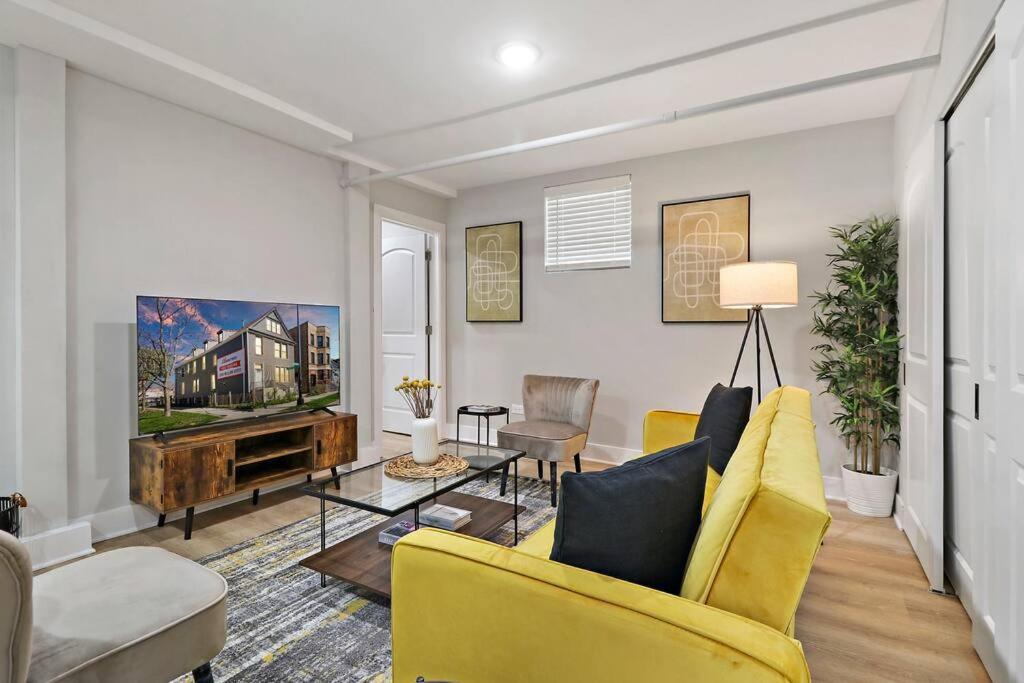2br Luxurious Apt With In-unit Laundry - Ashland B Apartment *
